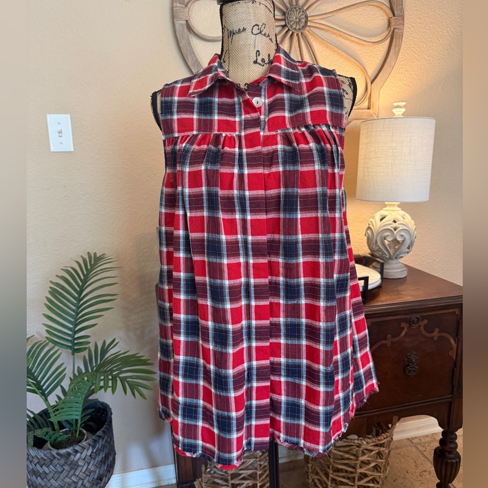 Easel Oversized Red and Black Checkered Sleeveless Top with Raw Hem